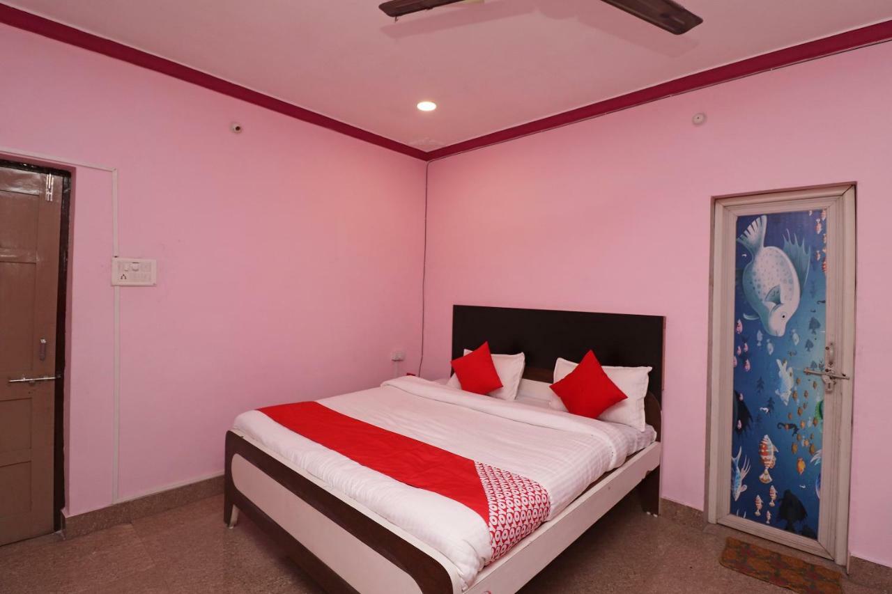Oyo 31112 Hotel Abhinandan Palace Rāipur Екстериор снимка