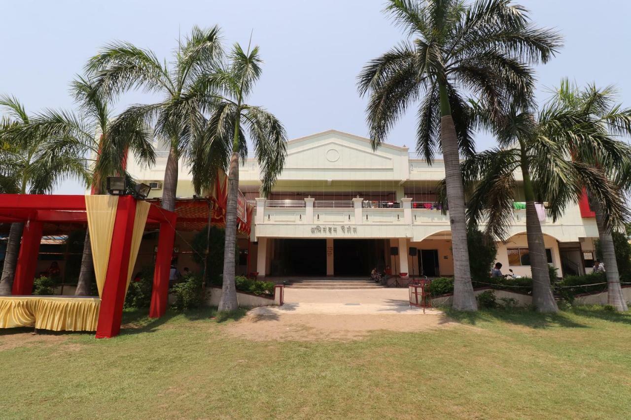 Oyo 31112 Hotel Abhinandan Palace Rāipur Екстериор снимка